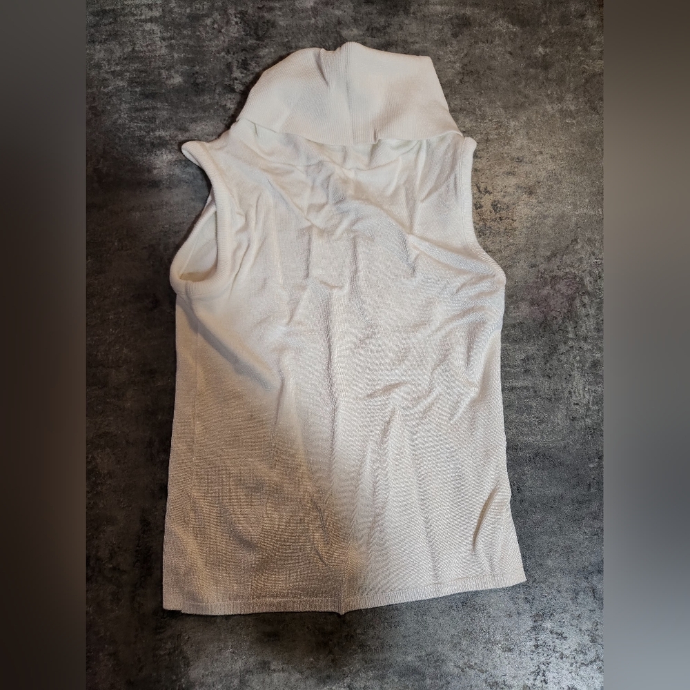 M basics turtle neck tank